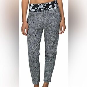 Lululemon Departure Joggers Athletic pants Plush Petal Floral size 4